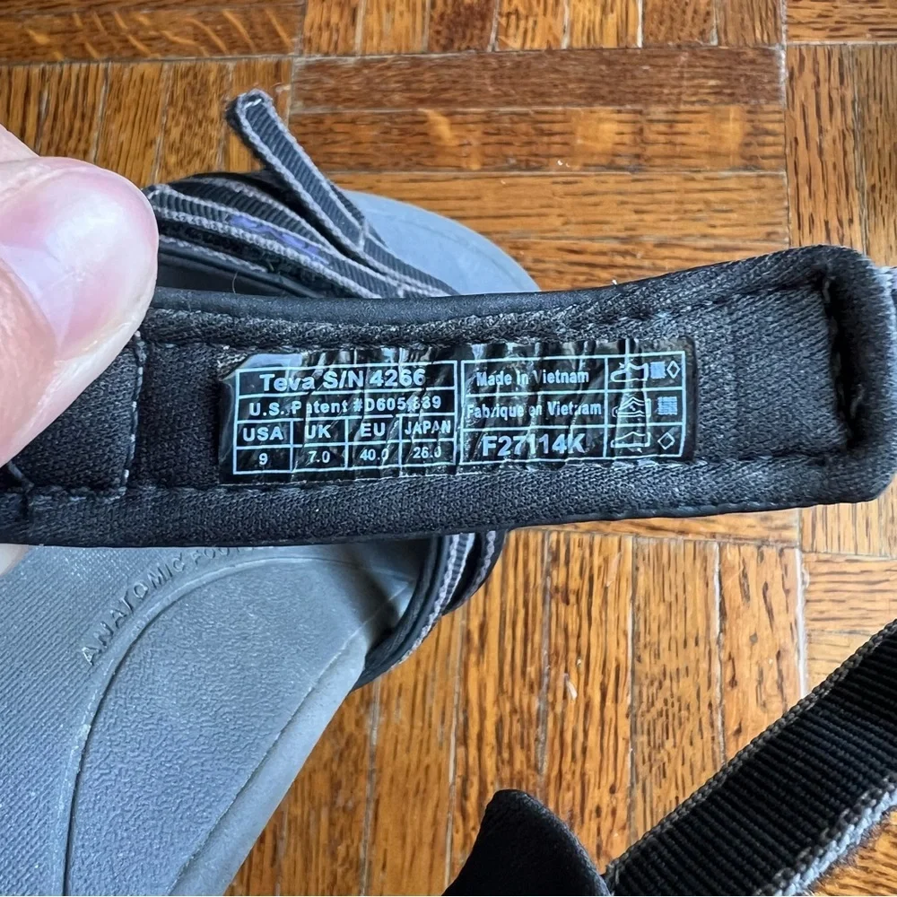 Teva‎ Tirra Black/Purple Sandals, Size 9